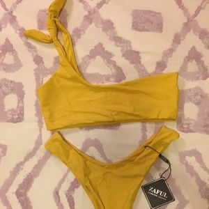 One Shoulder High Cut bikini